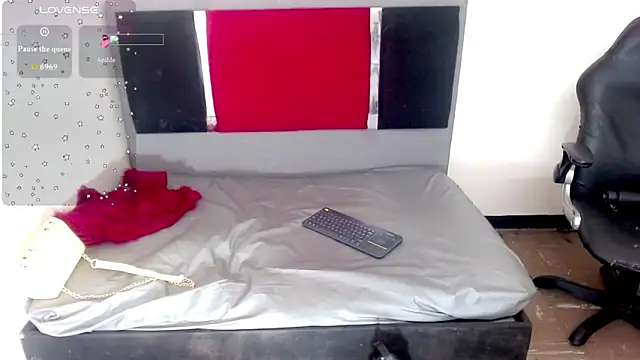 Gata Salvaje   online show from March 12, 3:22 am