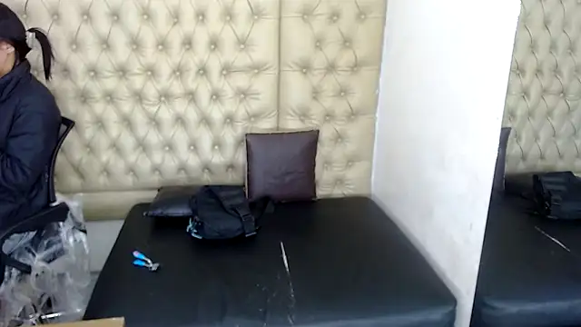 keiandrenne online show from March 14, 2:37 am