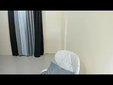 NaughtyAmandaXxx online show from February 15, 8:18 pm