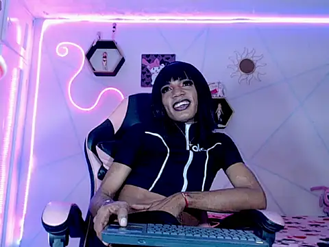 Violeta R  online show from February 22, 7:00 am