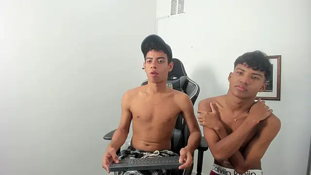 alexx cum18 online show from July 14, 5:29 pm