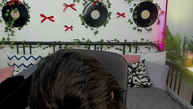 MadisonEsprit online show from March 3, 3:13 am