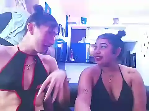 The Wicked Queens online show from February 17, 8:11 am