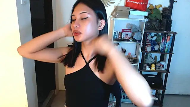 sweetasian zoe online show from May 3, 6:12 pm
