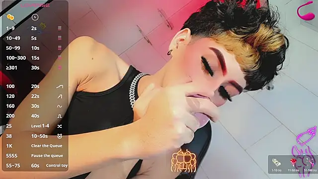Gema Jones  online show from July 11, 8:02 pm
