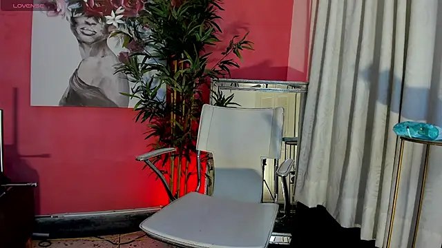 foxxy rouse online show from March 18, 8:30 pm