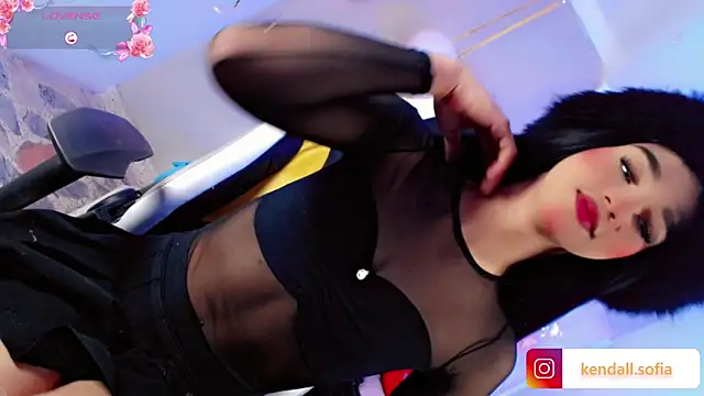 Sophiaa doll  online show from April 30, 3:45 am