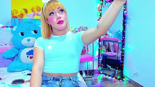 Dulce Fabiana  online show from March 17, 11:39 pm