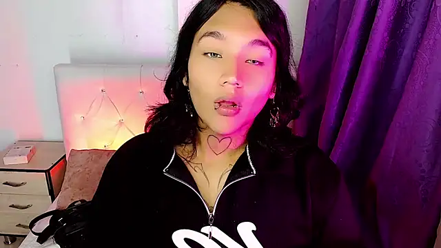 isadoraqueeen online show from May 4, 4:06 am