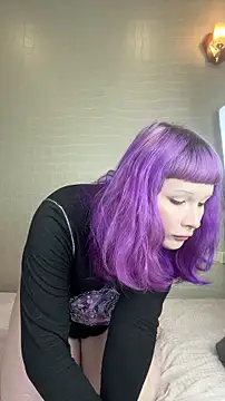 AlexaGudz online show from March 8, 5:38 pm