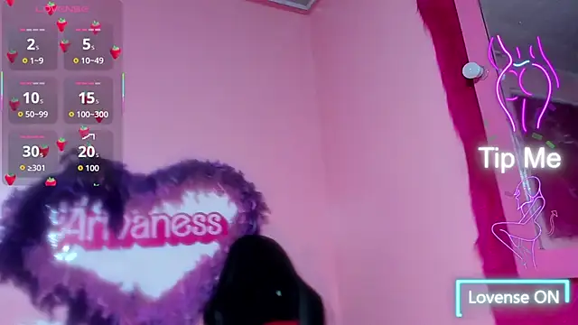 Cloe White  online show from March 18, 7:24 pm