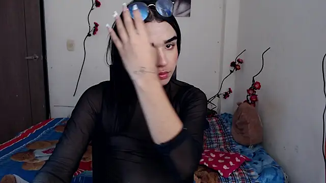 Candyy doll   online show from May 5, 5:02 am
