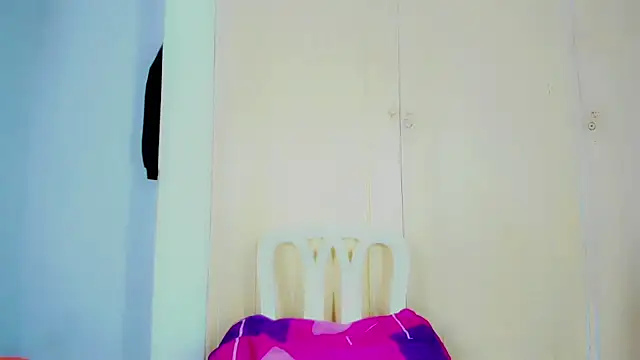 laaura dolll online show from May 4, 5:34 am