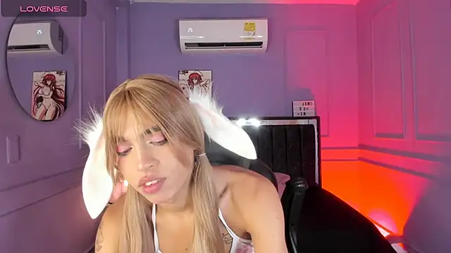 nikkita dragon  online show from April 30, 8:13 pm