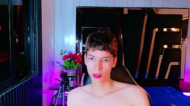 Stefany PiInk online show from April 25, 12:42 pm