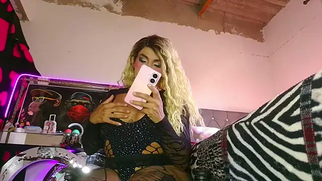 candy aass online show from May 1, 9:08 pm