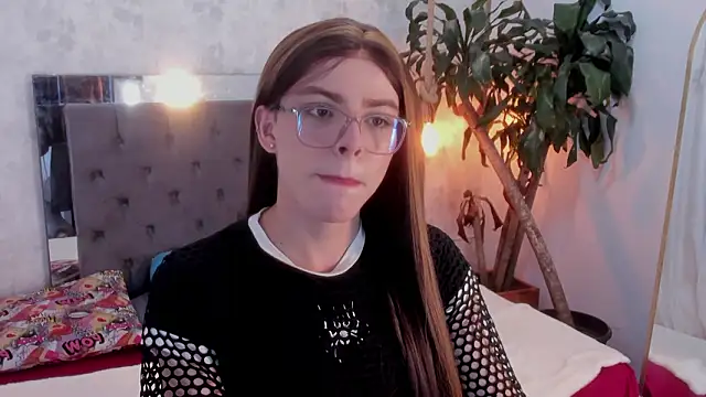 zarina rouse online show from March 18, 9:03 pm