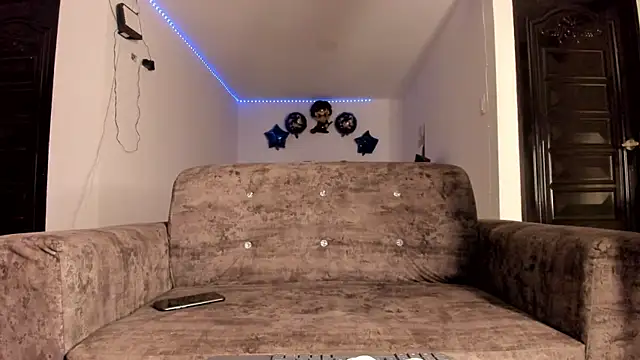 Madissonbeer  online show from July 12, 4:38 am