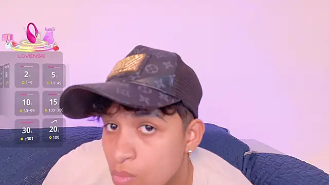 DominickJoness online show from April 9, 3:52 am