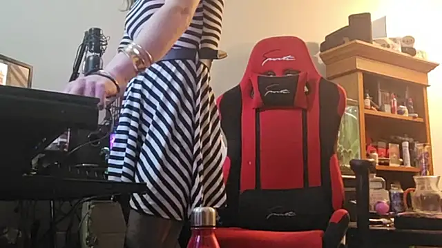 Rhaayne online show from March 15, 4:04 am