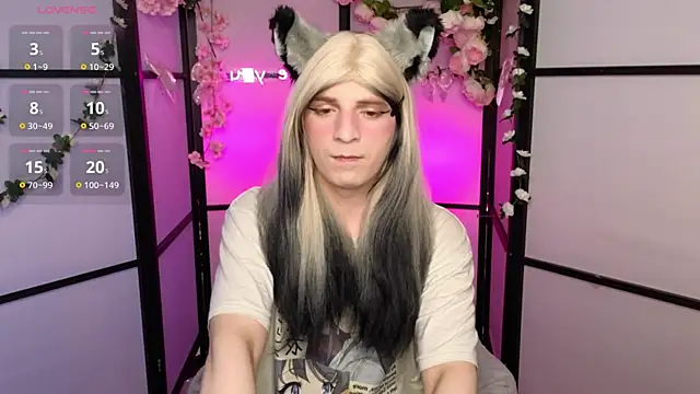 FoxIsPuff online show from June 4, 5:32 am