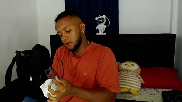 MascTyler online show from April 22, 9:55 pm