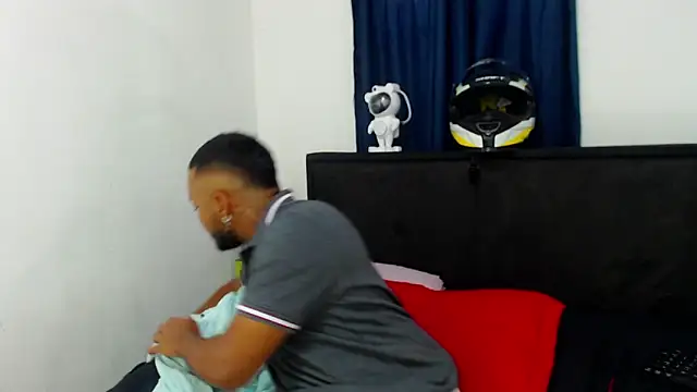 MascTyler online show from April 24, 10:13 pm