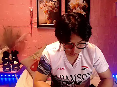 akiramoore online show from May 17, 4:56 am