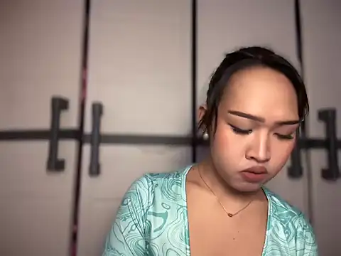 lady clea143 online show from April 18, 3:08 am