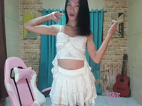 urnaughty kim online show from June 3, 6:48 am