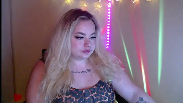 sweetvlada online show from May 2, 10:48 pm