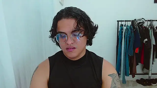 Diane exotic online show from June 8, 11:59 pm