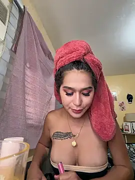 KylieXKendall online show from May 4, 4:39 am