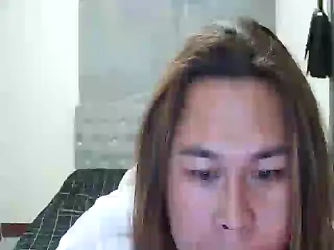BigCockShineTs online show from May 4, 1:32 am