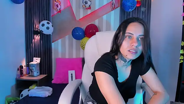 MadisonYoung000 online show from July 6, 3:03 pm