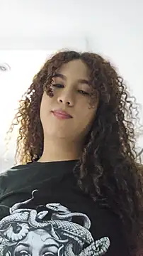 lilith isabella25 online show from July 19, 2:27 am