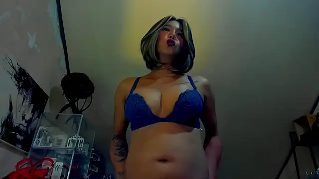 xServiceDollx online show from February 16, 10:13 am