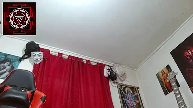 Amanda Valeska online show from October 30, 4:28 pm