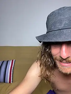 Isadoratrans23boy online show from August 9, 3:34 am