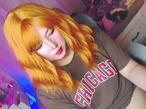 HOTnWILDalice online show from May 2, 3:11 am