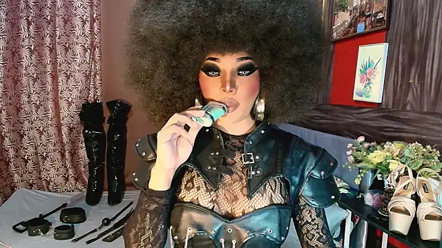 trixxielicious online show from February 21, 1:52 am