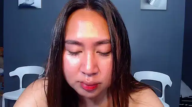 HOTTESTCANDYTS online show from December 4, 5:38 pm