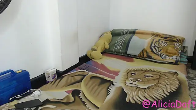 Smoke trip Alicia online show from May 1, 7:18 pm