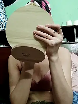 QueenSoreal online show from June 28, 3:05 pm