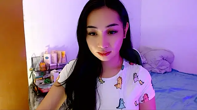 SweetLilly 18 online show from November 1, 3:26 am