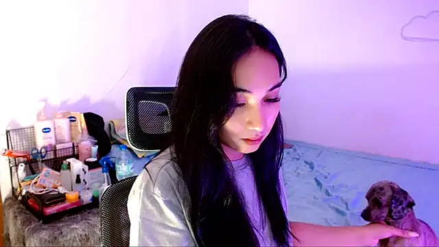 SweetLilly 18 online show from November 10, 6:14 am