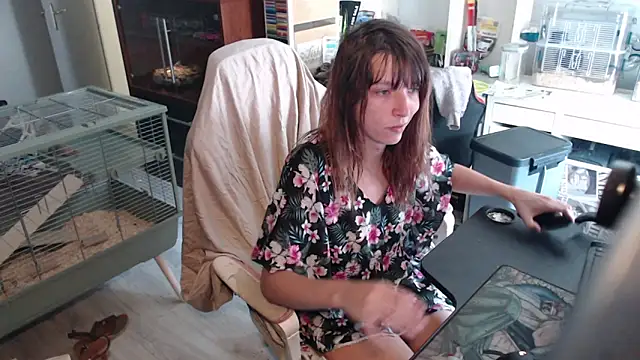 missthon0 online show from June 8, 11:09 am