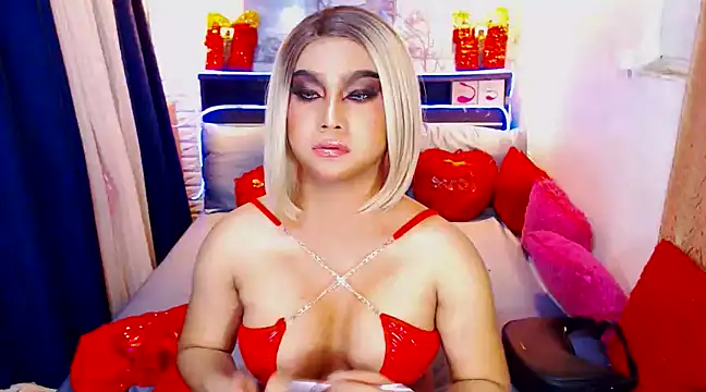 Snapshot of TsGoddessNhicolle chatting on December 13, 12:28 pm TsGoddessNhicolle online show from December 13, 12:28 pm