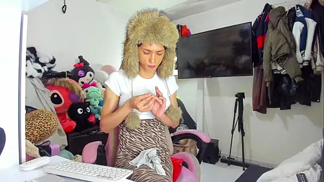 Lawrncesofiets online show from February 5, 5:29 pm