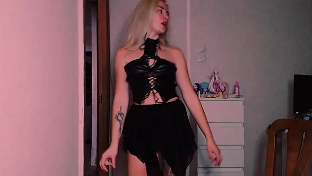 xxxcharismaaa online show from October 3, 7:47 pm